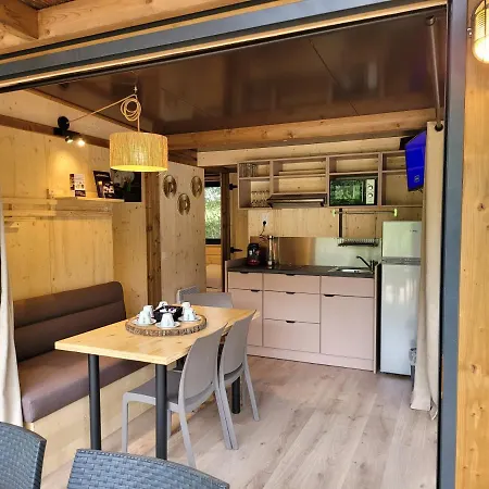 夏雷蒙特古酒店